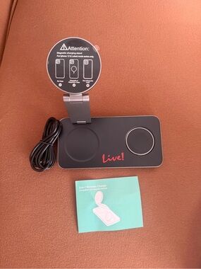 3-in-1 Foldable Wireless Charging Dock - Black